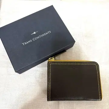 TRANS CONTINENTS 다크 브라운 이단 접이식 지갑