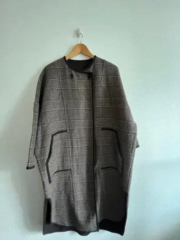 체크 무늬 롱 코트 M 사이즈