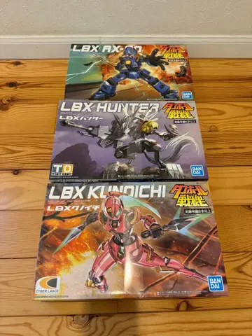 LBX 프라모델 3종 세트 (AX-00, 쿠노이치, 헌터)