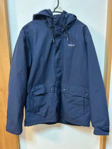Patagonia 네이비 마운틴 후드티