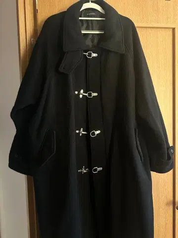 컨디션 최상 Not conventional 버클 코트