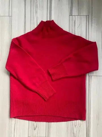 Mila Owen의 모 100% 하이넥 니트