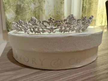 [ 새상품급 ] Ivory&Co. 티아라 Alyssa