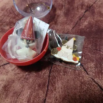 릴린린 캡슐 토이 핑 배지