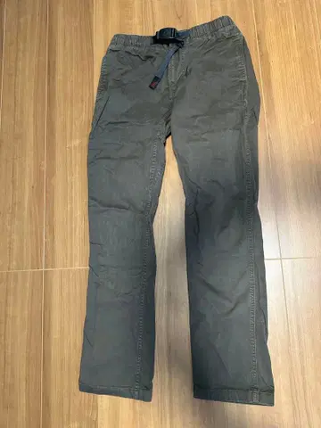 그레이 치노 팬츠 조정 가능 벨트 포함