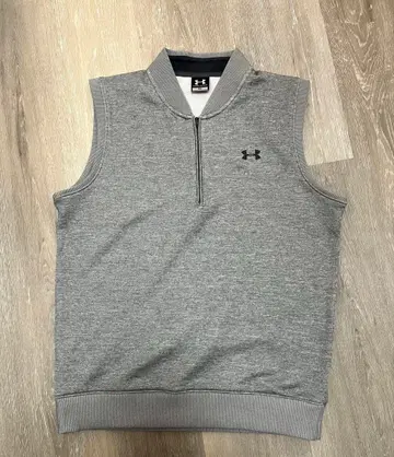 거의 새상품 언더아머 하프 지퍼 베스트 속기모 M 베스트 골프