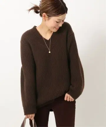 새상품급 Deuxieme Classe 아제 V넥 풀오버