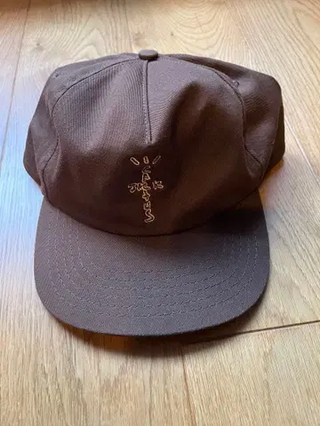 트래비스 스캇 캑터스 잭 캡