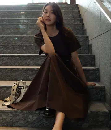 뷔스티에 도킹 원피스 브라운