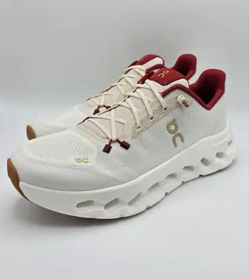 On 러닝화 화이트/버건디