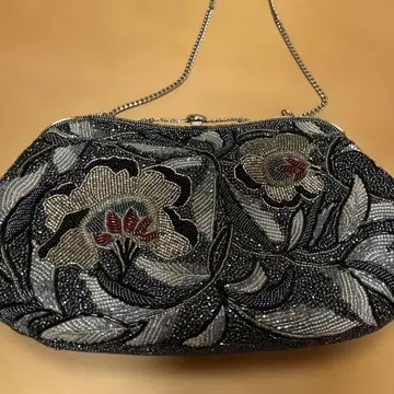 비즈 자수 꽃무늬 클러치백