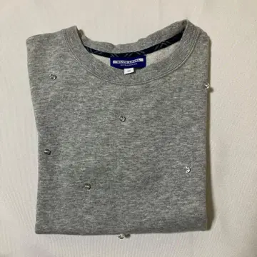 비쥬 포함 그레이 반팔 트레이닝복