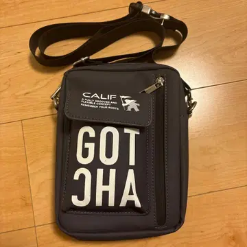 CALIF 숄더백 GOT CHA