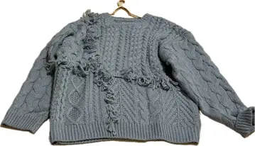 라이트 블루 케이블 니트 스웨터