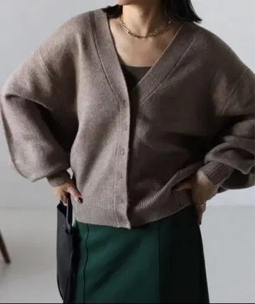 [ 새상품 ] V넥 니트 돌먼 가디건 모카 브라운 니트 가디건