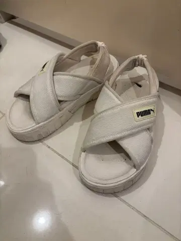 PUMA 스포츠 샌들 통굽 화이트