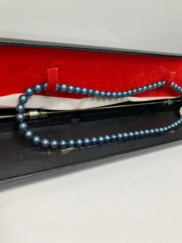 파란색 계열 진주 목걸이 스톤 포함