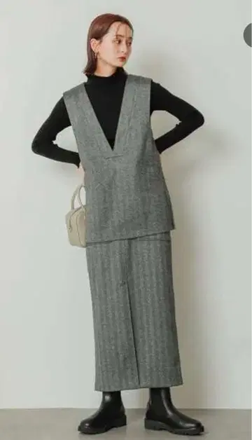 SENSE OF PLACE 저지 멜톤 V넥 베스트 셋업