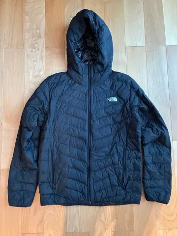 The North Face 블랙 다운 자켓