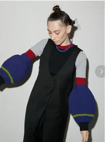 UN3D. 벌룬 슬리브 니트 탑