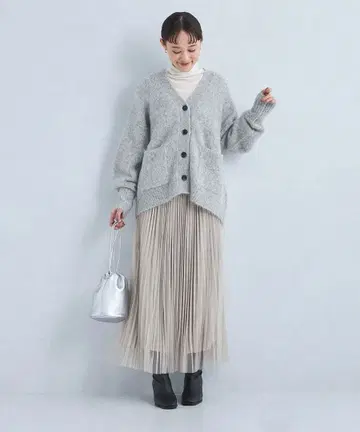 알파카 샤기 V넥 가디건