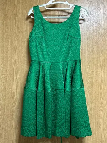 MAITRESSE 백 레이스업 포멀 원피스 사이즈 38