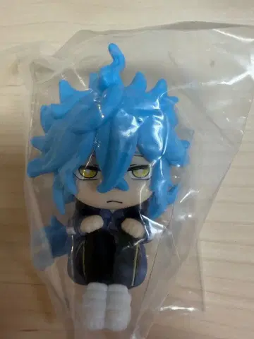 트위스테 가챠가챠 어깨 쿵 이데아