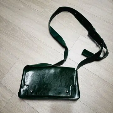 가죽제 그린 숄더백