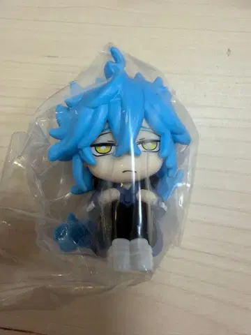 트위스테 가챠 어깨 쿵 이데아