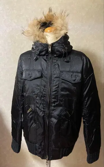 블랙 다운 자켓 퍼 후드 포함