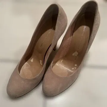 베이지 스웨이드 하이힐