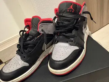 Jordan 스니커즈 블랙/그레이/레드