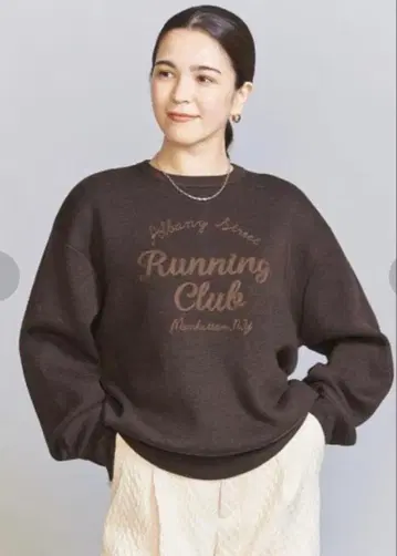 자수 로고 크루넥 니트 풀오버