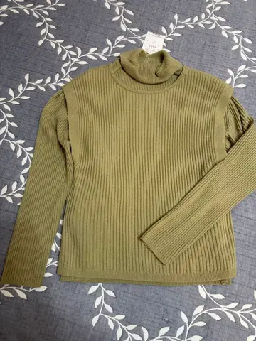 petithonfleur 올리브색 앙상블 니트 스웨터 L 사이즈