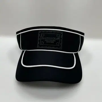 새상품 마크앤로나 스컬 자수 바이저