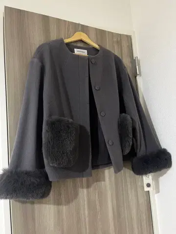 MISCH MASCH 포켓 퍼 코쿤 숏코트