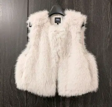 ZARA 숏 인조 모피 베스트