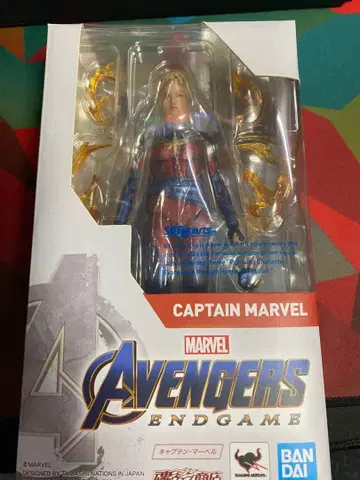 캡틴 마블 피규어
