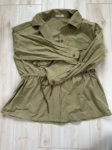 JEANASIS 카키 밀리터리 자켓