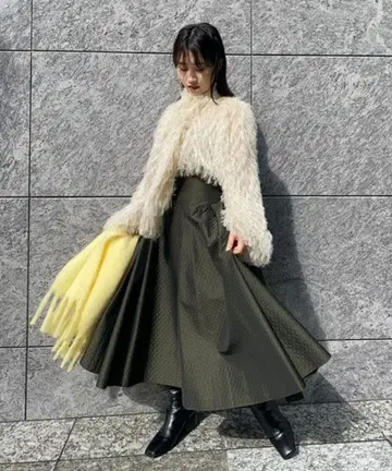 FRAY I.D 퀼팅 자카드 플레어 스커트