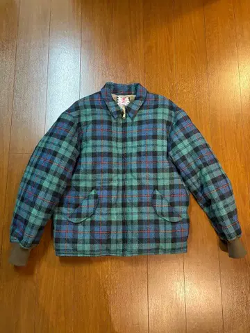 SON OF THE CHEESE 체크 무늬 다운 자켓