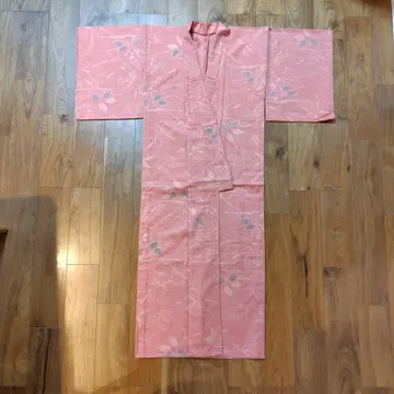 핑크 잎 패턴 기모노