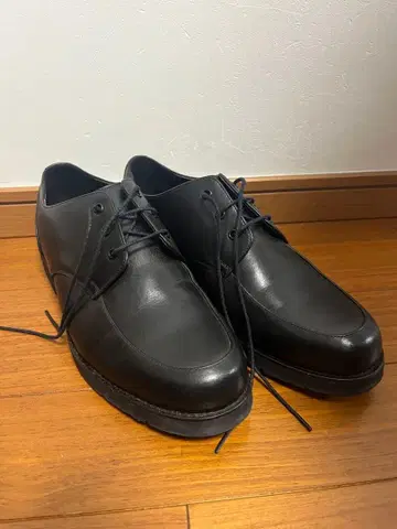 [ 새상품급 ] SHIPS 리사이클 가죽 U칩 신발/블랙