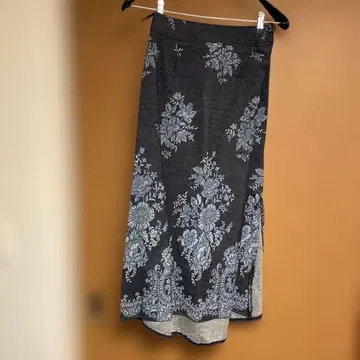 데님풍 원단 플라워 프린트 롱 스커트 슬릿 포함