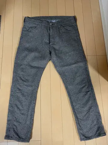 그레이 슬랙스 빔즈