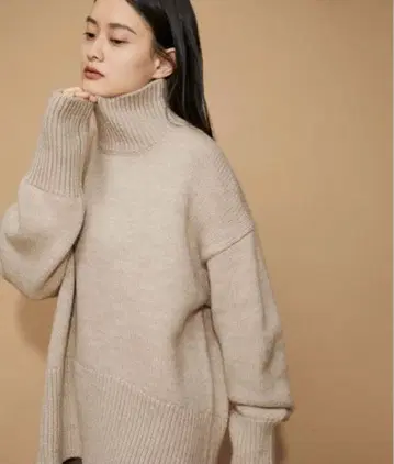 ADAM ET ROPE WEB 한정판 터틀 백 슬릿 니트 풀오버