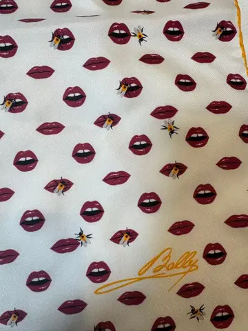 최종 가격 인하 Bally 스카프