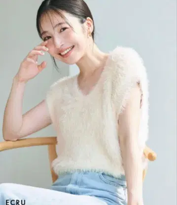 HARUKA 디자인 샤기 V넥 베스트 에크루