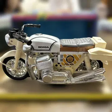 경찰 오토바이 풀백 머신