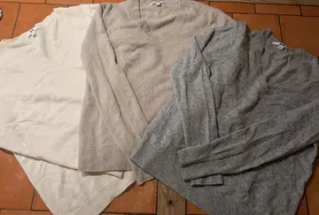 유니클로 캐시미어 스웨터 3종 세트 L 사이즈